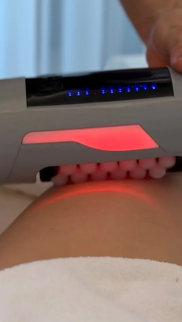 Endosféra terapia – prístroj s rotujúcimi valčekmi na pokožke