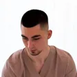 Portrét maséra Maksyma Horianoia v salóne GoodVibe